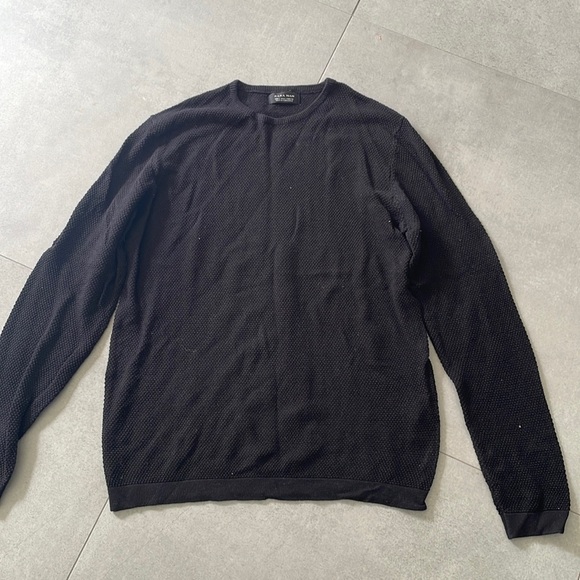 Zara Sweater - Picture 1 of 3